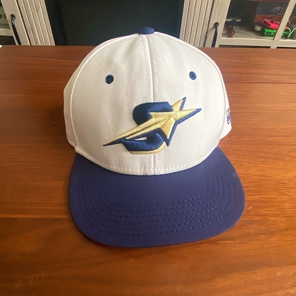 Starter Brand Retro Snapback Hat - Picture 1 of 6